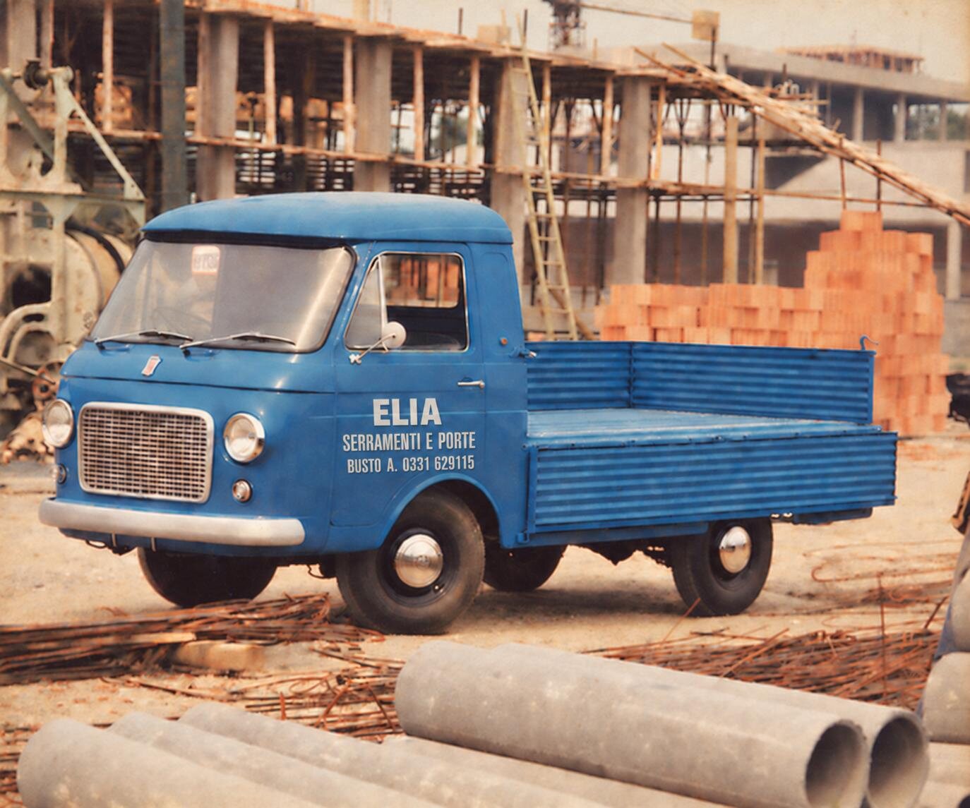Mezzo aziendale Elia Serramenti, anno 1972