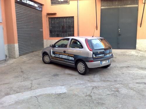 Mezzo aziendale Elia Serramenti, anno 2001